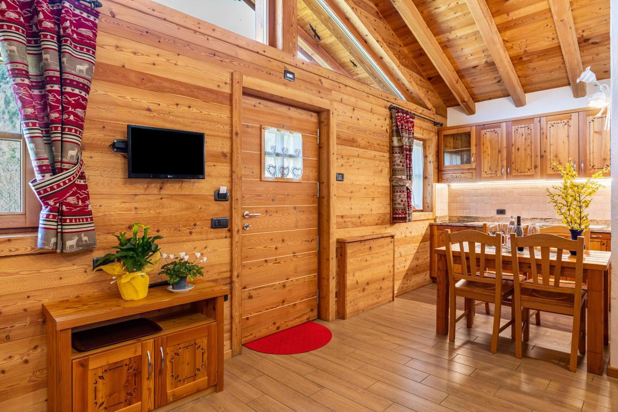 Chalet Camping Fae 3 Βίλα Madonna Εξωτερικό φωτογραφία