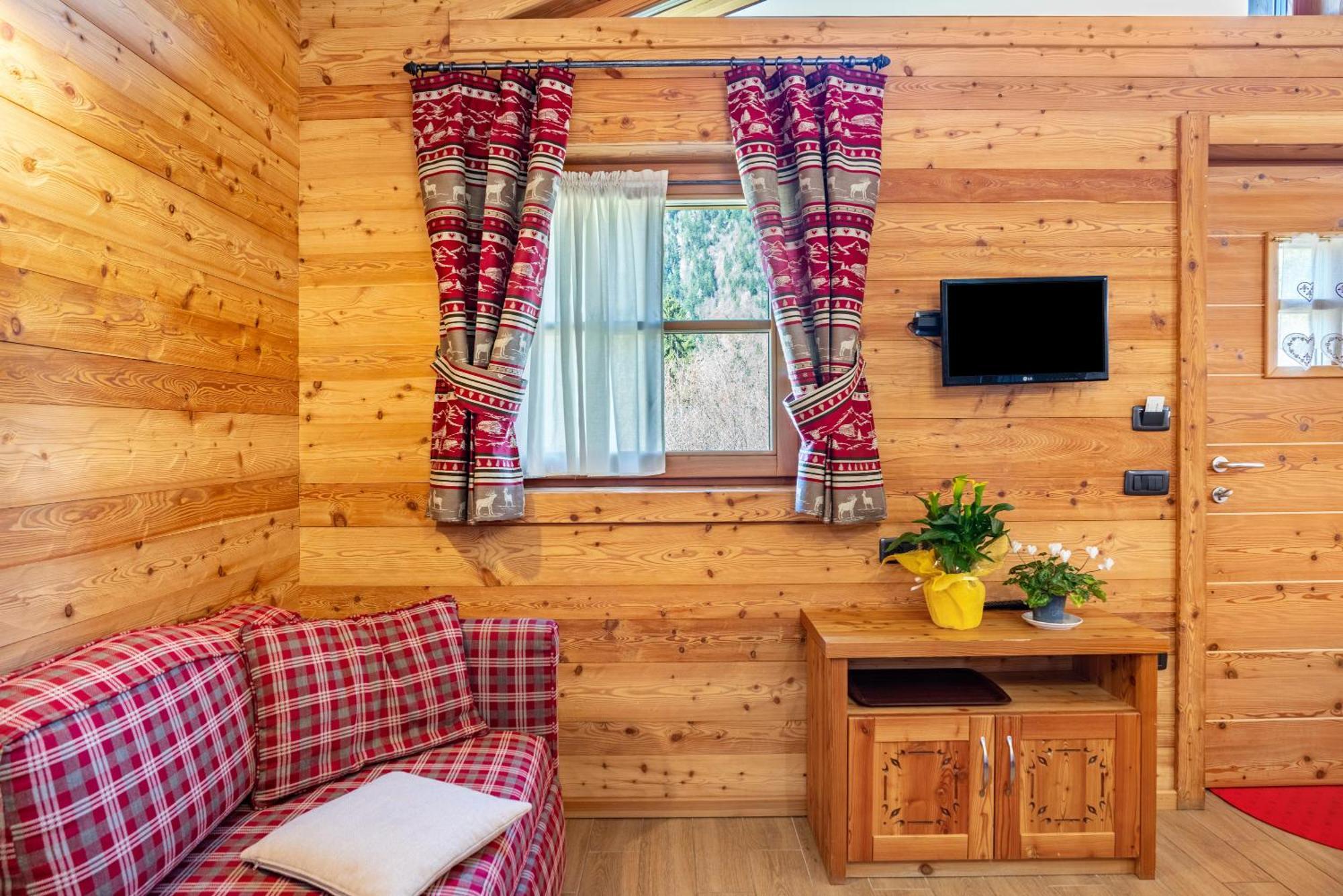 Chalet Camping Fae 3 Βίλα Madonna Εξωτερικό φωτογραφία